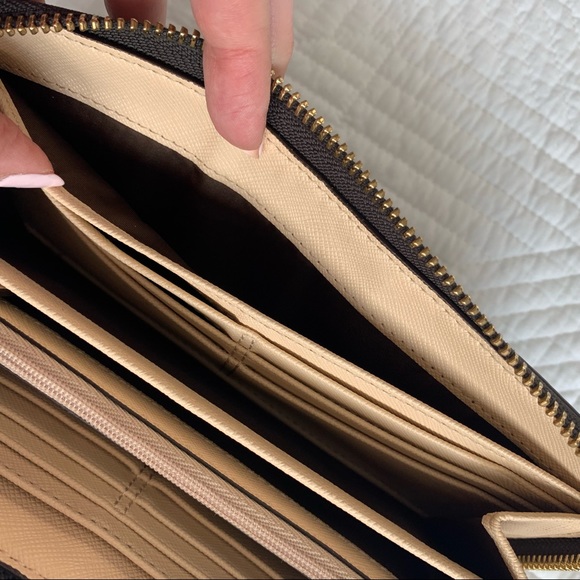 Zipper Coach Wallet - Picture 10 of 11